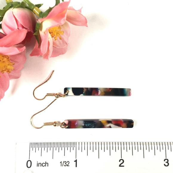 Multicolored Tortoise Shell Bar Minimalist Dangle Earrings (Dark) - Picture 3 of 4